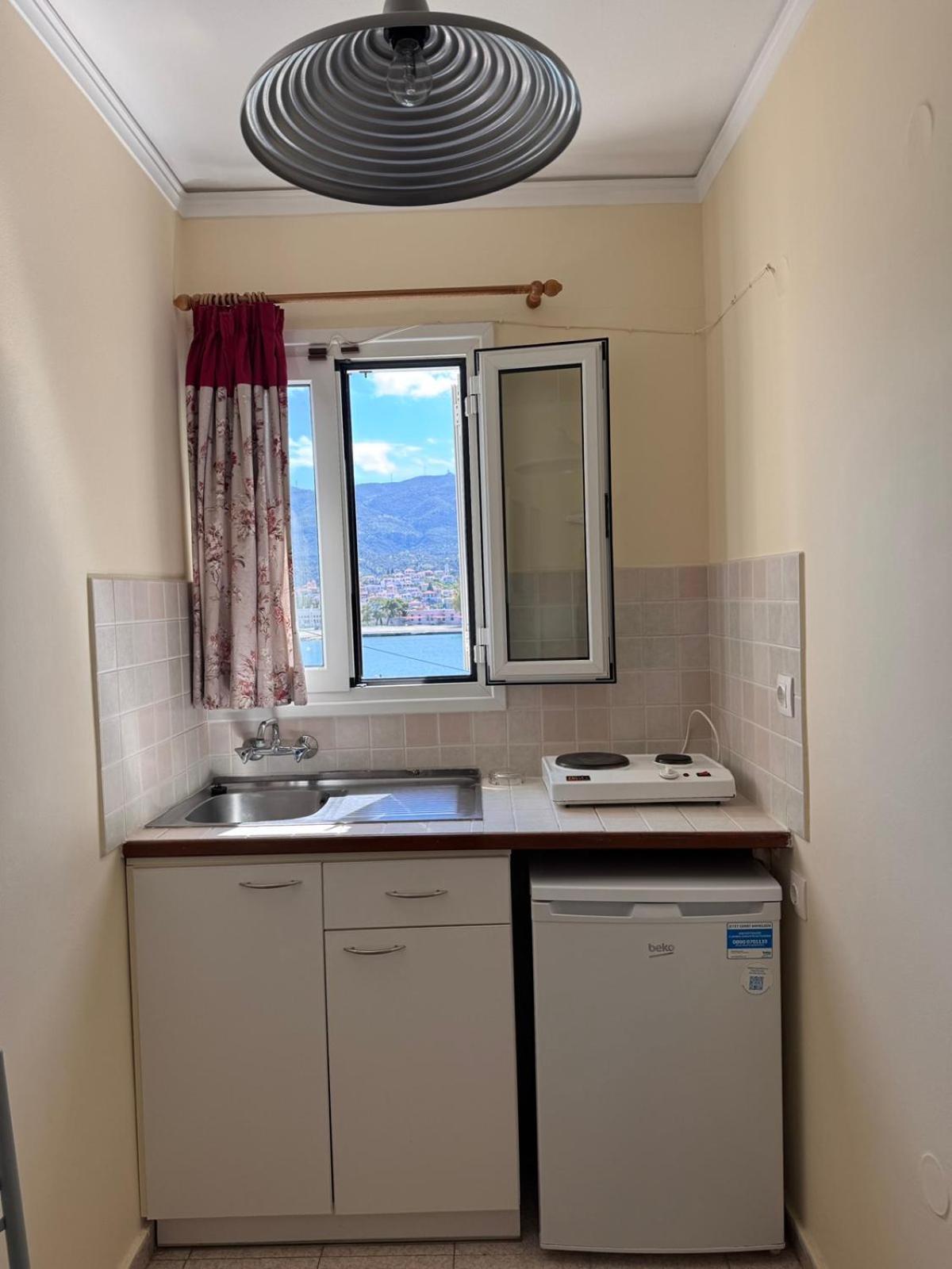 Matrona Apartments Πόρος Εξωτερικό φωτογραφία