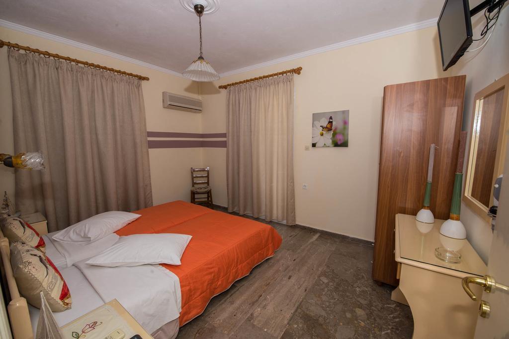 Matrona Apartments Πόρος Εξωτερικό φωτογραφία