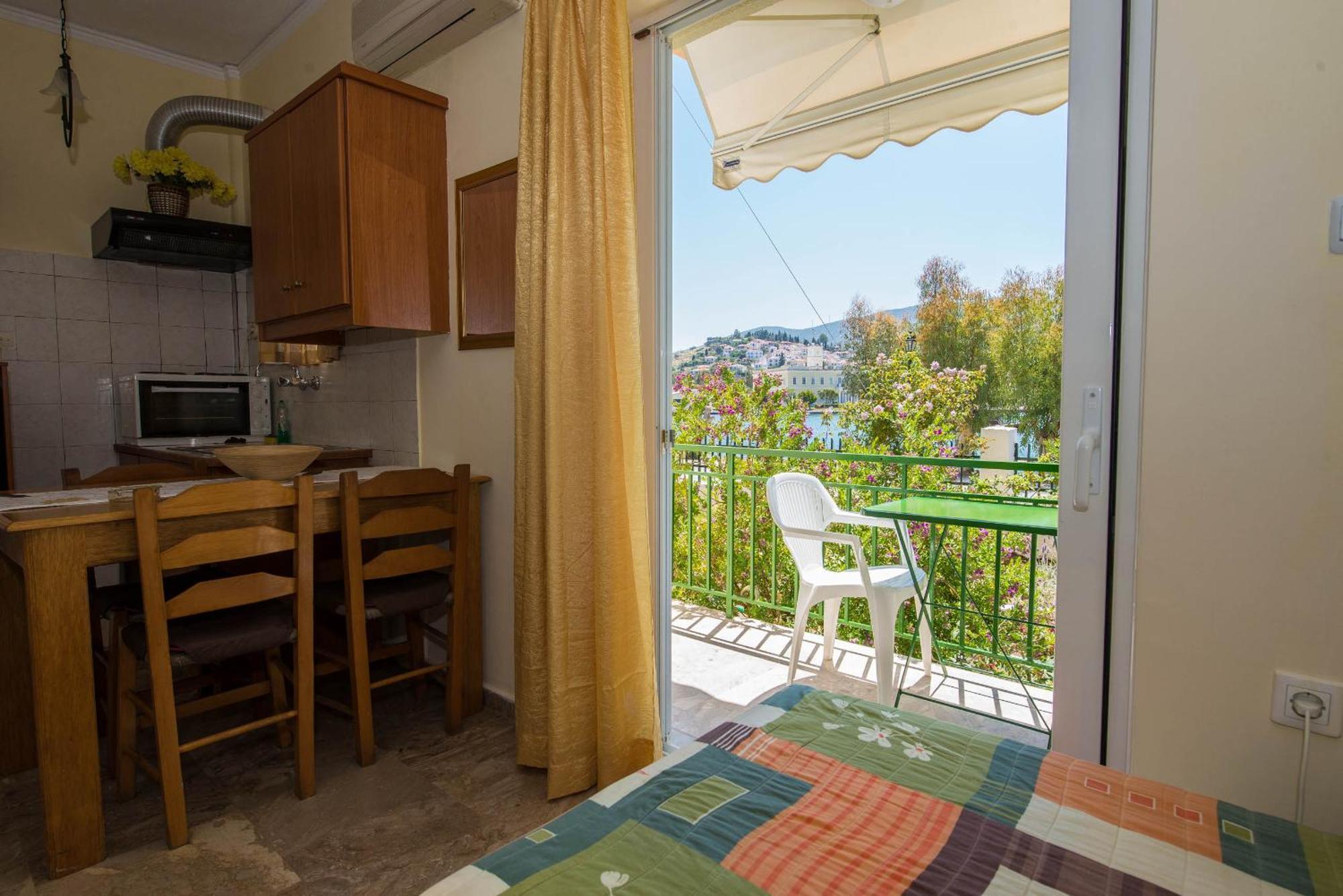 Matrona Apartments Πόρος Εξωτερικό φωτογραφία
